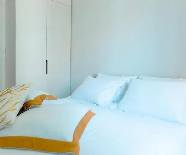 Franco's Spacious - Great Location