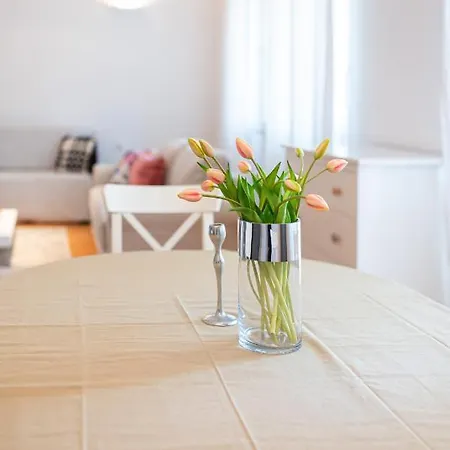 Apartment Franco's Spacious - Great Location