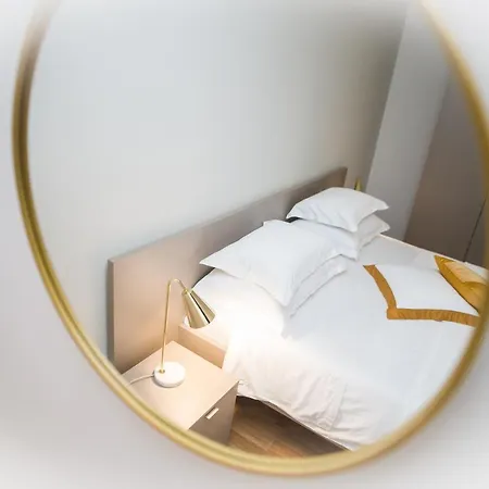 Franco's Spacious - Great Location