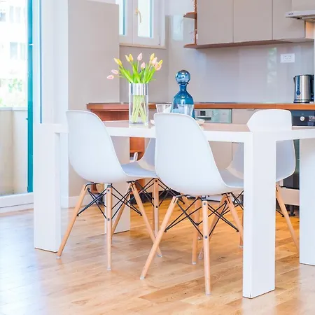 Apartment Franco's Spacious - Great Location *