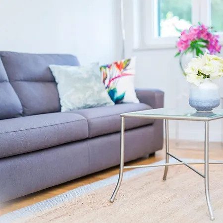 Apartment Franco's Spacious - Great Location *