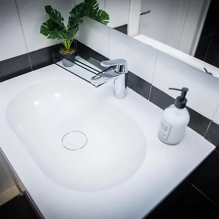 Franco's Spacious - Great Location * Split