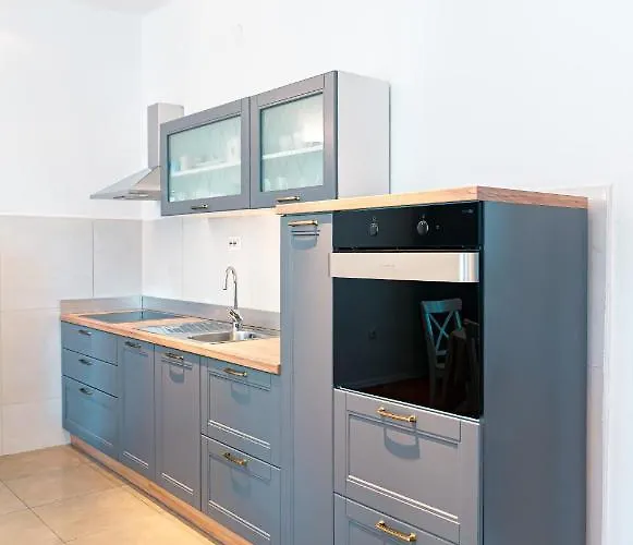 아파트 Franco's Spacious - Great Location 스플리트