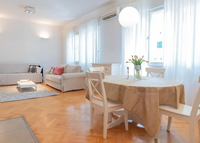아파트 Franco's Spacious - Great Location 스플리트