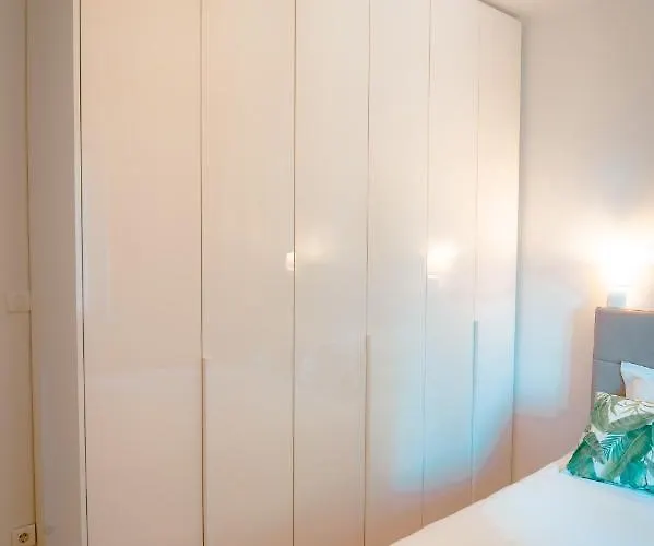 Franco's Spacious - Great Location * 스플리트