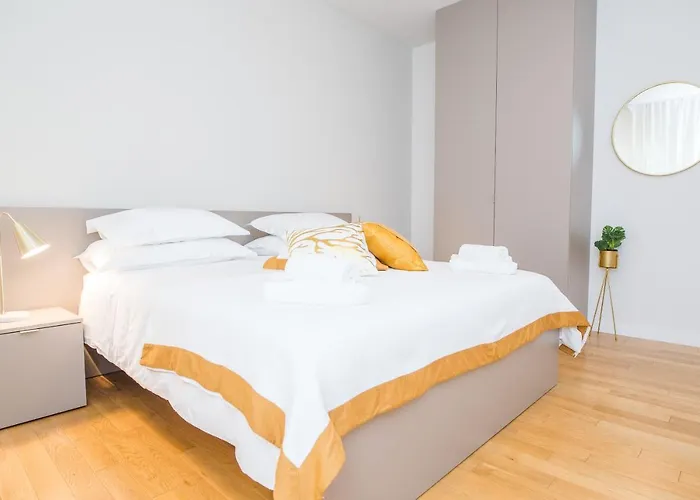 Franco's Spacious - Great Location 스플리트