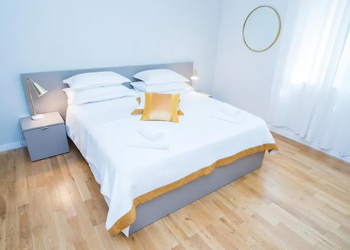 Franco's Spacious - Great Location 아파트 스플리트