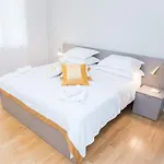 Franco's Spacious - Great Location * Split