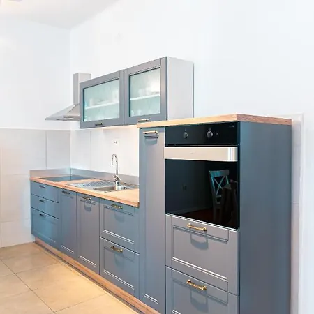 Apartamento Franco’s Spacious - Great Location Split