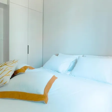 Franco’s Spacious - Great Location