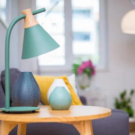 Franco’s Spacious - Great Location * Split