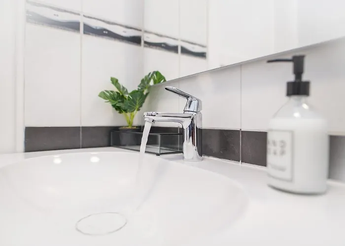 Lejlighed Franco's Spacious - Great Location