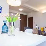 Franco's Spacious - Great Location